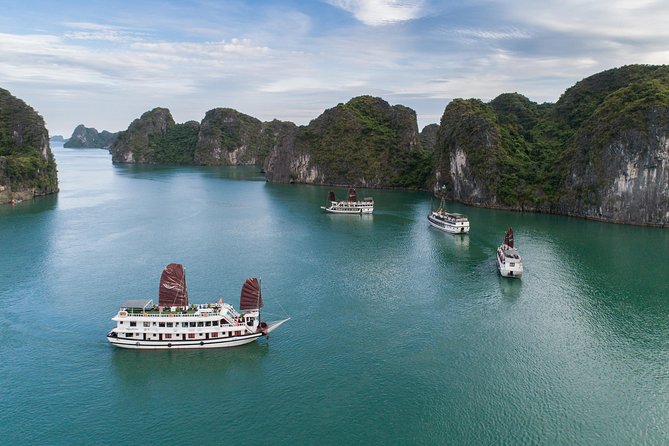 1-Day Bai Tu Long Bay Cruise: Pristine, Fun & Away fr the Crowds - Kayaking through Bai Tu Long Bay