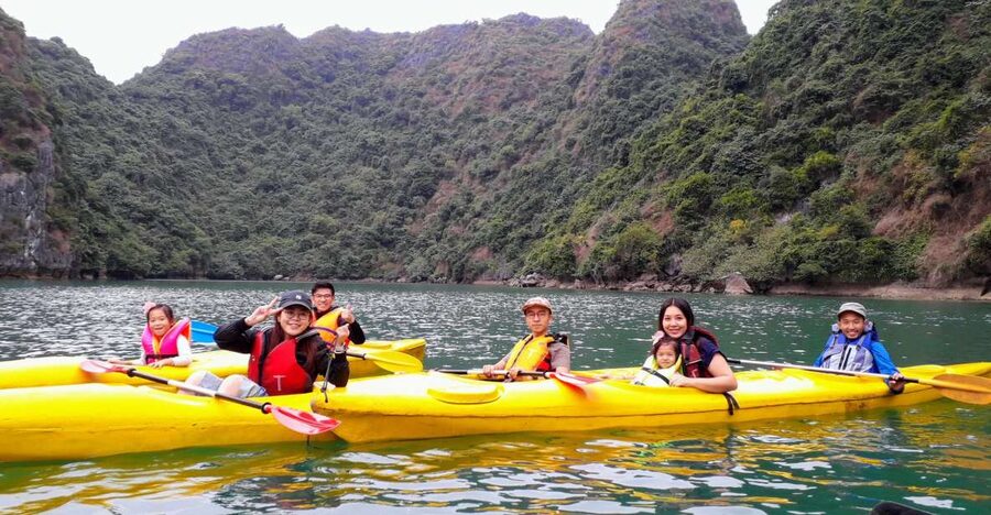 1 Day Ha Noi - Cat Ba island - Lan Ha Bay - Ha Long Bay - Kayaking through K.A Cave and Bats Cave