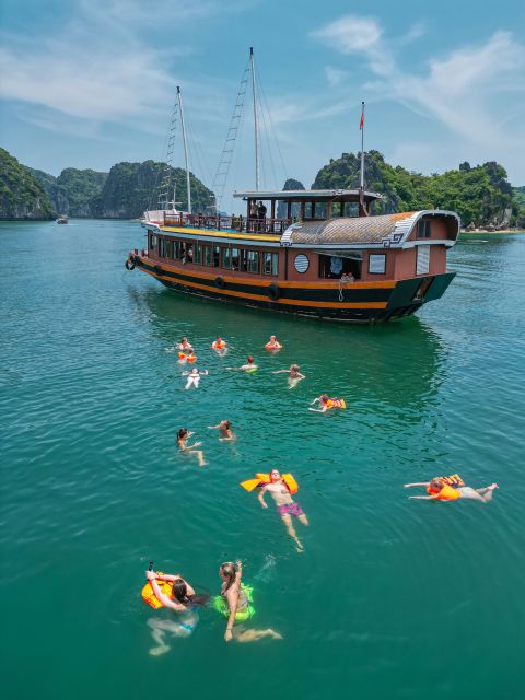 1 Day Ha Noi - Cat Ba island - Lan Ha Bay - Ha Long Bay - Cai Beo Fishing Village and Lan Ha Bay