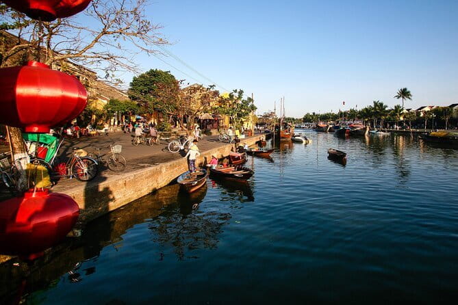 10-Day Vietnam Itinerary | Discover Vietnam’s top attractions - Ho Chi Minh City and the Cu Chi Tunnels