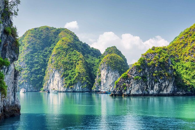 10-Day Vietnam Itinerary | Luxurious Discovery | Best 2026-27 - Days 2 and 3: Ha Long Bay by boat