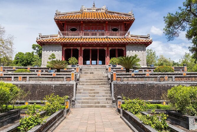 14 Days Classic Vietnam - A Private Tour from Hanoi to Saigon - Cu Chi and Cao Dai show southern contrasts
