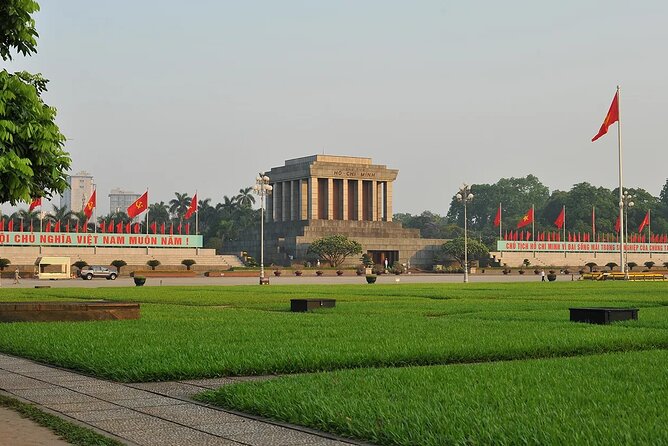 15-Day Private Tour - Vietnam Discovery & Phu Quoc Beach Escape - Hue’s tombs and Thuy Bieu slow the pace