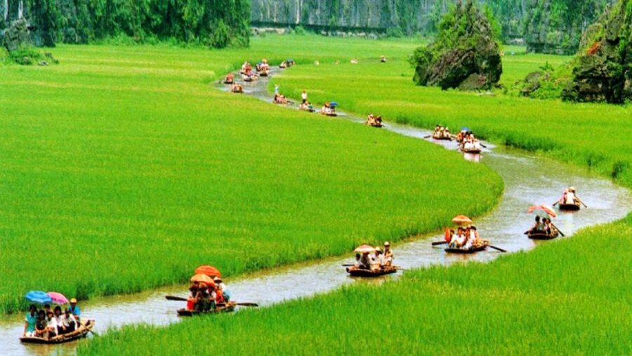 2-Day Ha Noi - Ninh Binh - Ha Long Bay Highlights Tour - Tam Coc by bamboo boat