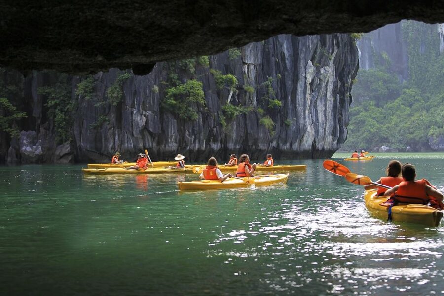 2-Day Ha Noi - Ninh Binh - Ha Long Bay Highlights Tour - Luon Cave by kayak or bamboo boat