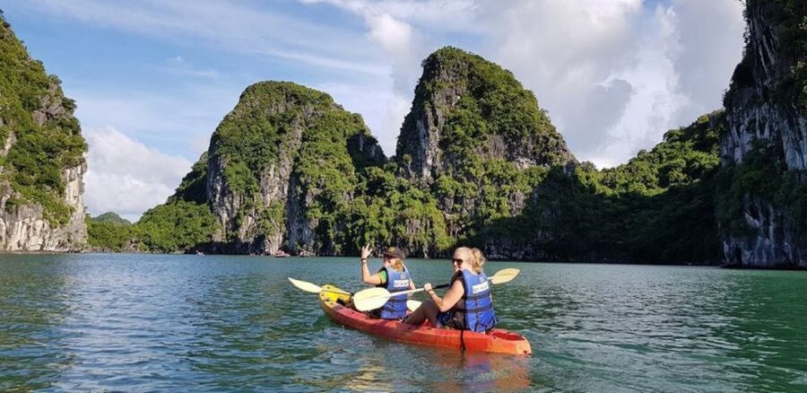 2-Day: Hanoi - Ninh Binh - Halong Bay Luxury Cruise - Luon Cave offers a choice on the water