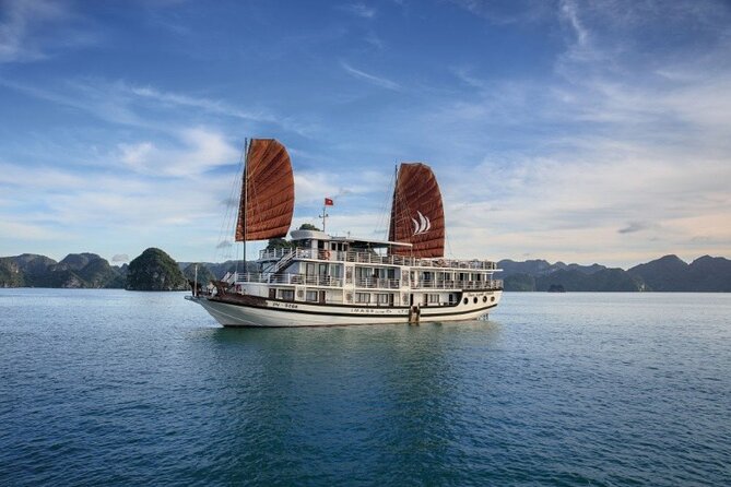 2-Day In Halong Bay Cruise With Transfer From Hanoi - Morning tai chi and the Dark and Light Cave