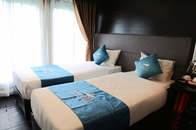 2 day Oasis Bay Cruise to Halong Bay from Hanoi - Returning to Hanoi by mid-afternoon