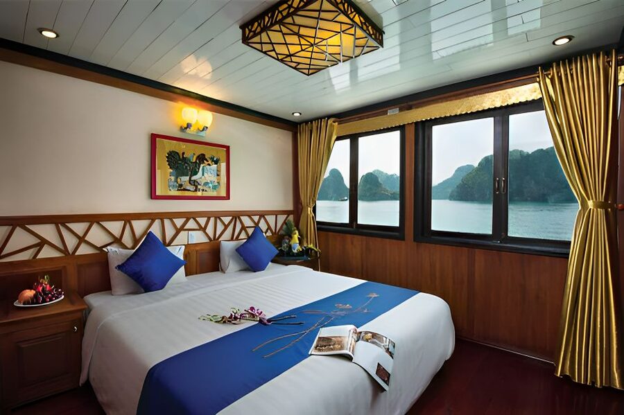 2-Day Royal Palace Ha Long Bay & Ti Top Island Cruise - Ha Long Bay from a hotel pickup to Tuan Chau Port
