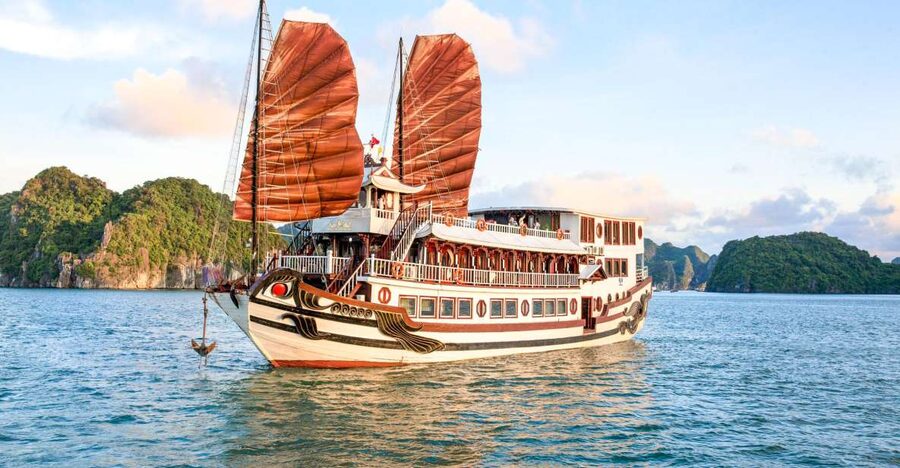 2-Day Royal Palace Ha Long Bay & Ti Top Island Cruise - A seafood lunch among Ha Long Bay’s limestone towers