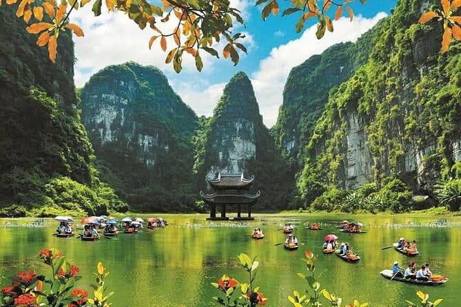 2-Day Visit All Ninh Binh Attractions from Hanoi by local experts - From Hanoi’s Old Quarter to Hoa Lu by bicycle