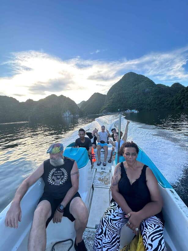 2 Days 1 Night Adventure: Cat Ba National Park, Lan Ha Bay - Ba Trai Dao Beach and the fish farm