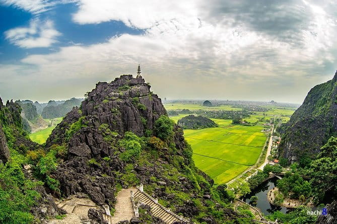 2 Days, 1 Night in Lan Ha Bay with Icon Cruise from Hanoi - Sunset, dinner, and the slower side of the cruise