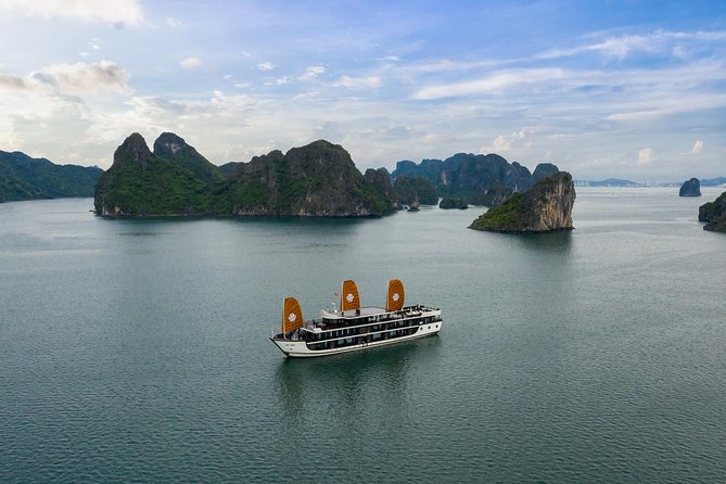 2 Days and 1 Night Halong Bay Luxury Genesis Regal Cruises - Evening food, cooking, and squid hunting