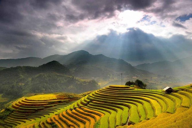 2 Days Sapa Trekking In Cat Cat And Ta Van Village From Hanoi - What the meals and hotel package really mean