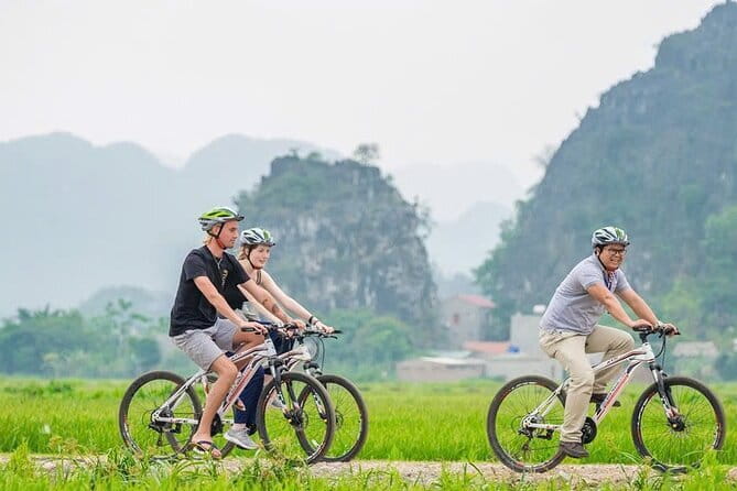 21-Day Vietnam Itinerary Explore North to South Highlights - Days 1 to 4: Hanoi, Hoa Lu, Tam Coc, and Trang An