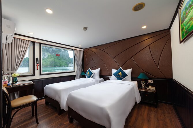 [2D1N] Halong Amanda Cruise - Luxury Unique Cruise on Bay - Service, guides, and the human side of the trip