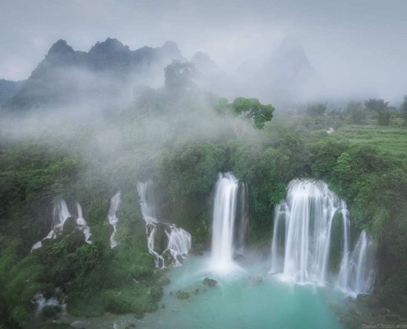 2Day Ban Gioc Waterfall Tour from Hanoi - Day one: Hanoi to Cao Bang and the border road