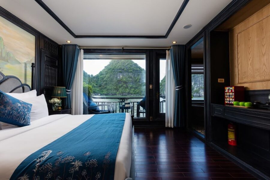 3-Day 2-Night Lan Ha Bay 5-Star Cruise - Crowds, cleanliness, and the floating-hotel issue