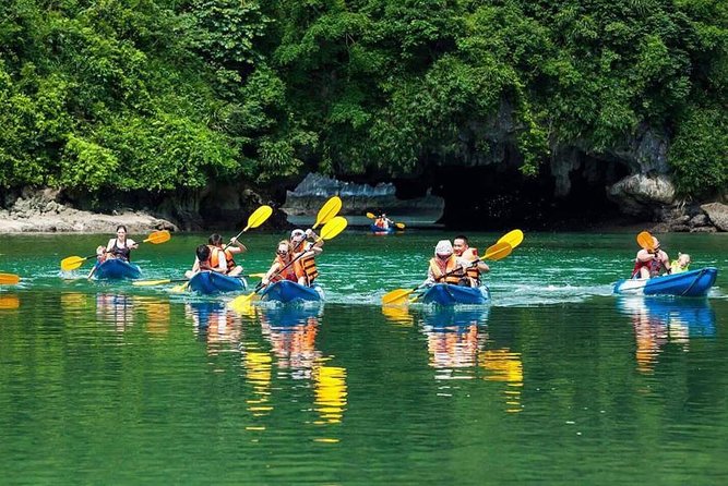 3-Day Cruise on Ha Long Bay with Kayaking, Swimming, Cooking Class,... - Hanoi pickup and the road to the bay