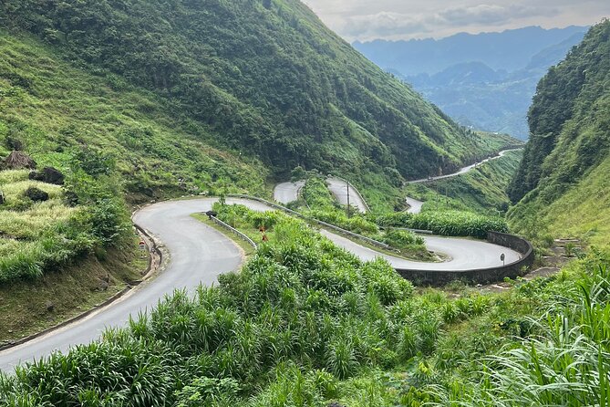 3-Day Ha Giang Loop Tour (small group with easy rider) - Day 2: Nho Que River and the famous Ma Pi Leng Pass