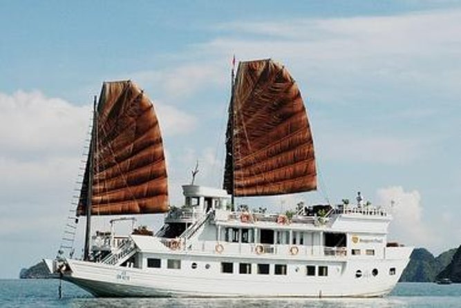 3-Day Luxury Bai Tu Long Bay Cruise on the Dragon Pearl Junk Boat - Day 1: Boarding the Dragon Pearl and entering the bay
