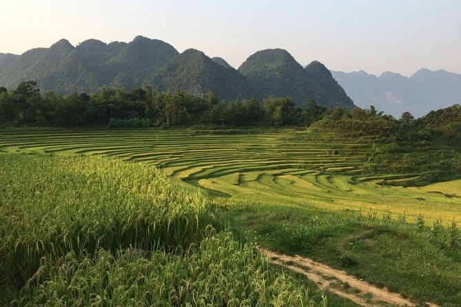 3 Day Private Tour in Mai Chau and Pu Luong - Leaving Hanoi for Thung Khe Pass