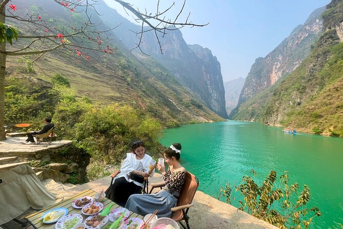 3 Days and 2 Nights Ha Giang Loop Tour - Ma Pi Leng Pass and the Nho Que River