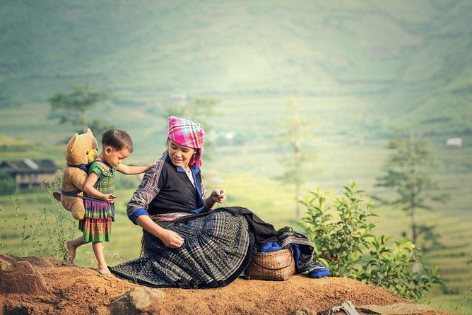 3-Night Sapa Trekking Tour from Hanoi - Ta Phin and the Red Dao villages
