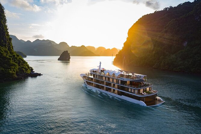 3D2N Aspira Cruise 5-Star: HaLong Bay, Lan Ha Bay & Cat Ba Island - Cabins with balconies and bathtubs