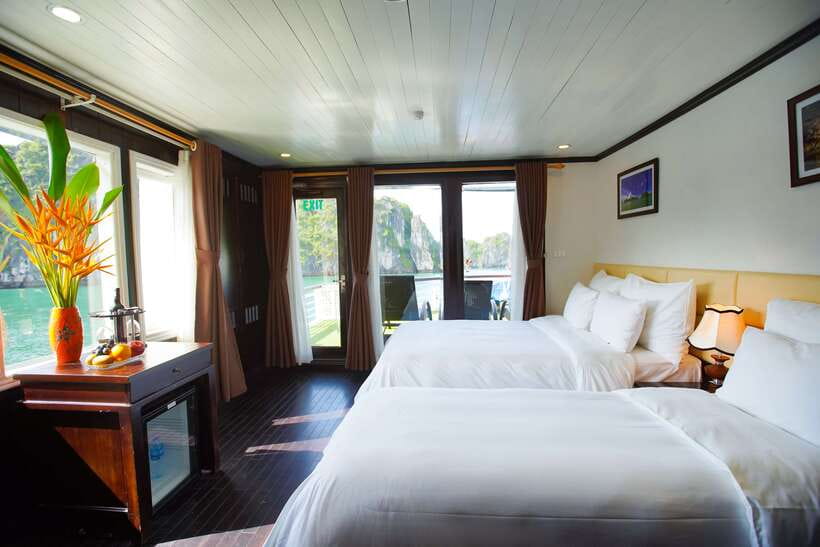 4-star Halong Paloma Cruise 2D1N Trip - Boarding Paloma and settling into the cabin