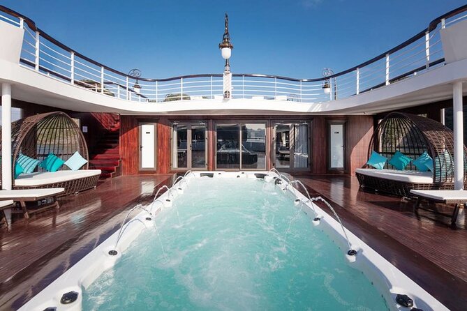 5/6/6++ stars All-Inclusive 2d/1n-ULTRA LUXURY STYLE-cruising LIKE A BOSS - Day one: lunch, limestone islands, and Lan Ha Bay
