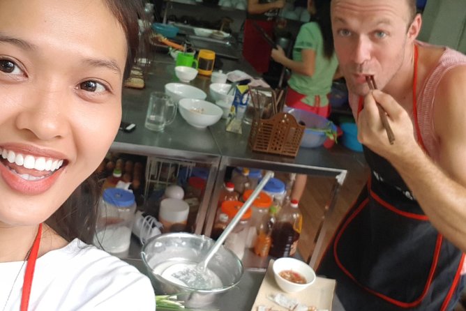 5 Traditional Dishes Hanoi Cooking Class with Market Trip - Hanoi’s market before the cooking begins
