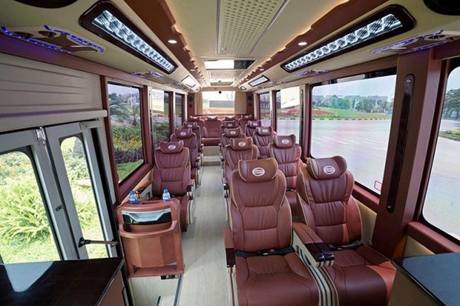 6 Hour Cruise in Hanoi - Leaving Hanoi on the express highway