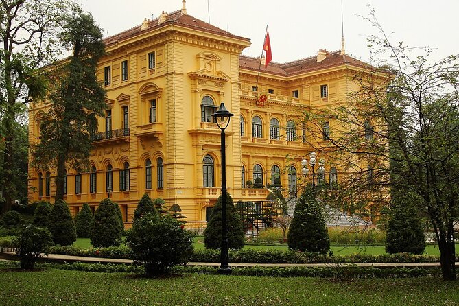 7 Day Tour Package To Hanoi Ninh Binh Halong Sapa And Fansipan - The $363 price gives good coverage, with clear extra costs