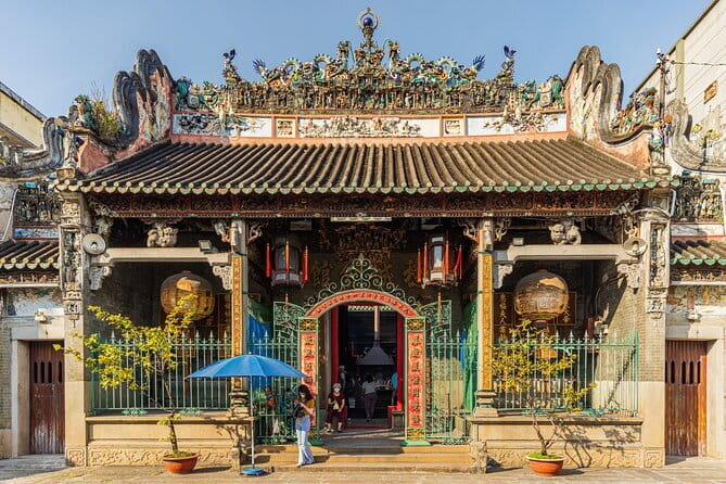 8 days 360° Vietnam Adventure from Hanoi - Ninh Binh pairs a royal capital with Tam Coc and Mua Cave