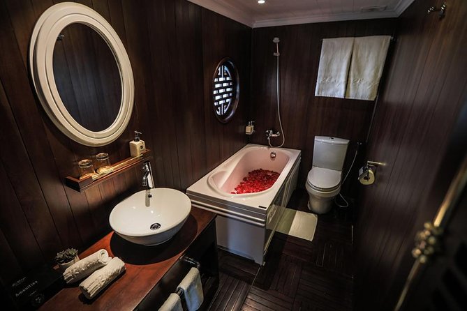 All inclusive Bhaya 2-Day Halong Bay Tour - Boarding the ship and choosing your cabin