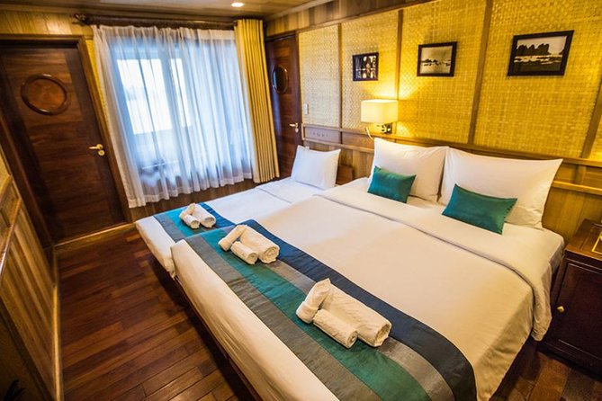 All inclusive Bhaya 2-Day Halong Bay Tour - Day one: Trinh Nu Cave and an evening on the bay