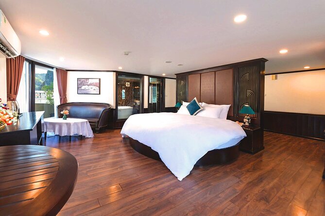 Amanda Cruise - Ha Long, Lan Ha Bay - All Inclusive 2D1N & 3D2N - Ti Top Island: beach, swimming, and a short climb