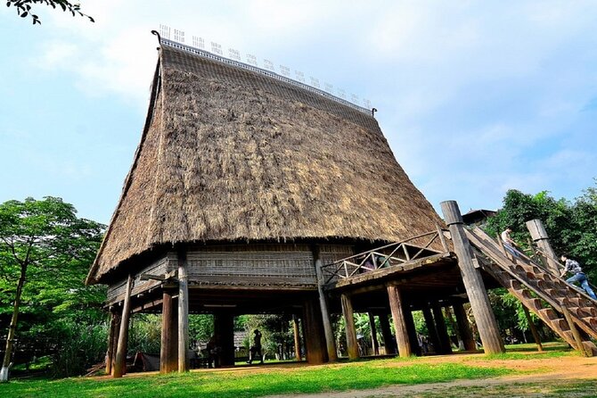 Amazing Hanoi Private Full Day City Tour (Mon & Fri) - Two hours inside the Imperial Citadel of Thang Long
