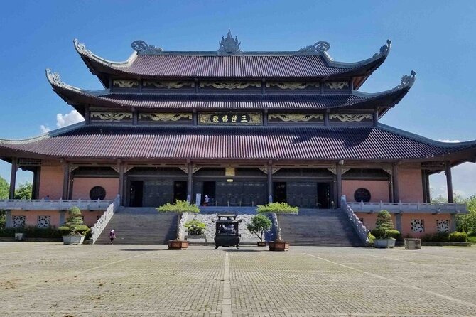 Amazing Tour - Bai Dinh - Trang An - Mua Cave 1 Day Trip - Bai Dinh Pagoda: two hours of Buddhist sights