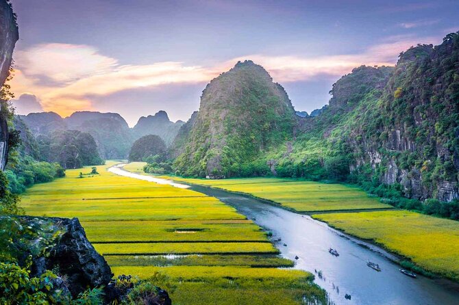 Amazing Tour - Bai Dinh - Trang An - Mua Cave 1 Day Trip - Mua Cave: the final climb and the big view