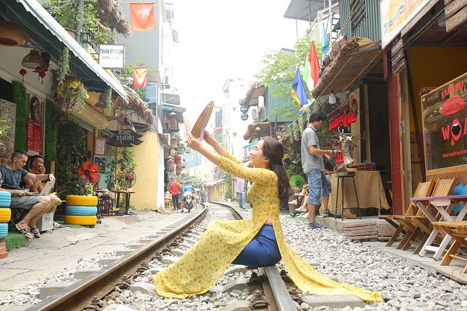 Ao Dai Rental in Hanoi - Wearing Vietnam’s most recognizable dress