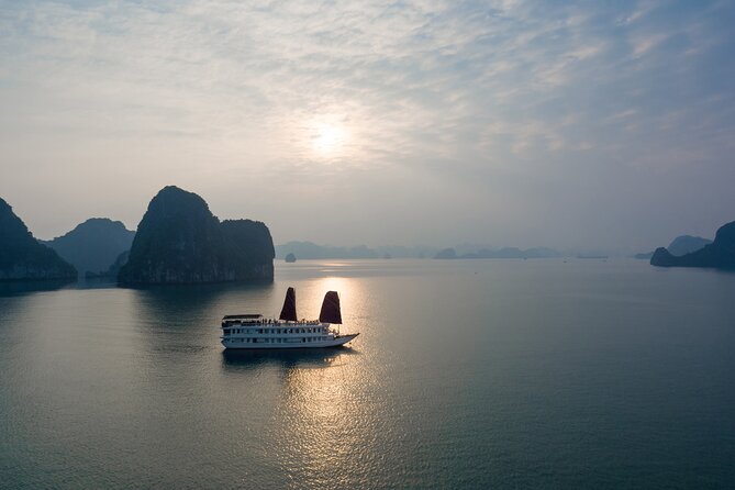 Bai Tu Long Bay Cruises Peaceful and Cozy Group Boat 2D1N - What makes this Bai Tu Long cruise worth considering