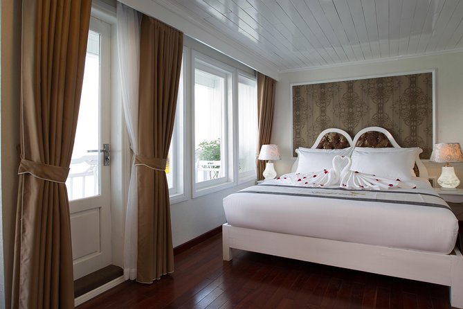 Bai Tu Long bay Luxury Cruise 2D/1N: Less touristy places, Kayaking, full meals - Tai chi, cooking class, and the quieter hours