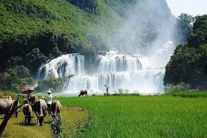 Ban Gioc Waterfall 2 Days 1 Night From Hanoi - Day two: pagoda views and the waterfall