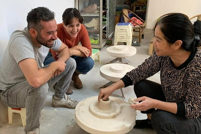 Beginner Painting & Drawing Class in Hanoi – Art Tutor Hanoi - Should you book Beginner Painting and Drawing Class in Hanoi?