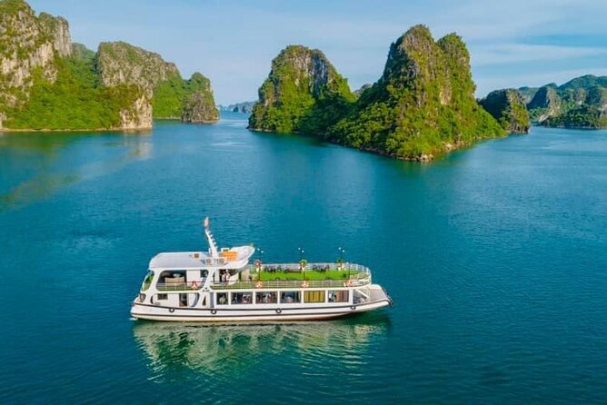 Best Halong Bay Tour One Day On Luxury Cruise 6 Hours Cruising - Luon Cave by kayak or bamboo boat