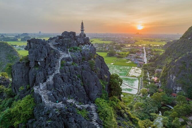 Best-Selling 2-Day Halong Bay & Ninh Binh Tour from Hanoi - Day 1 starts with Hoa Lu or Bai Dinh