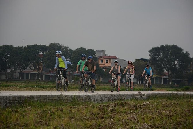 Bicycle Tours Hanoi: Full Day Bicycle Tours City & Countryside - Huu Tiep Lake and the downed B-52